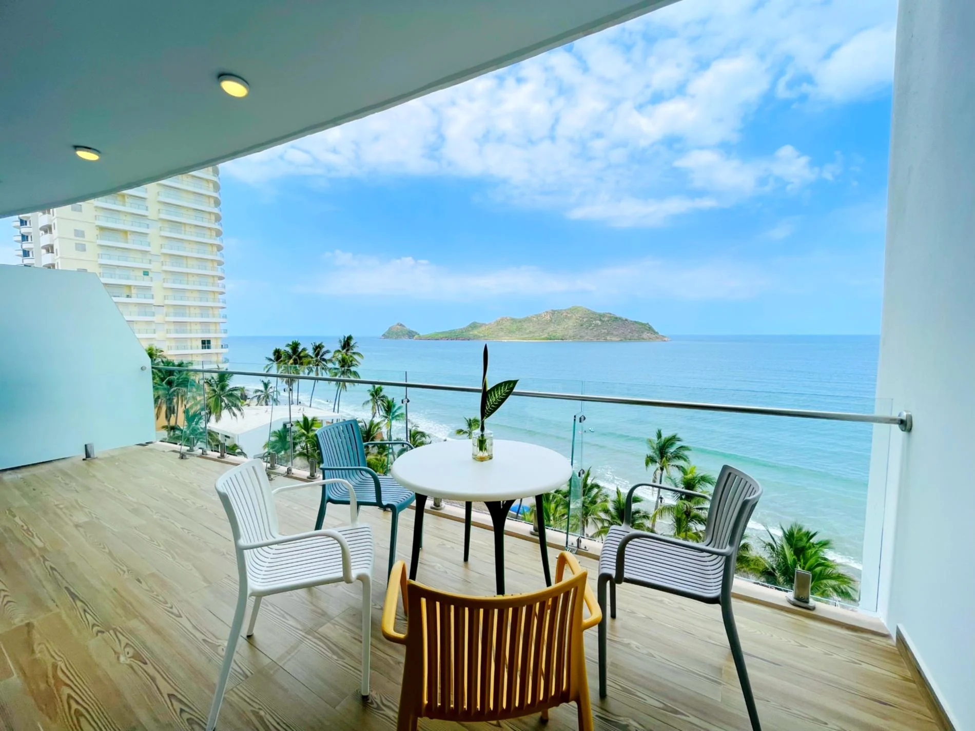 CAM 503 at Camino al Mar